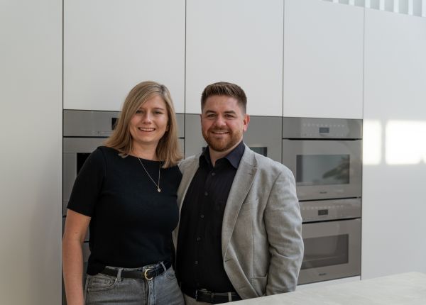 Geschäftsführer und Ehefrau der Designküchen GmbH in Küche
