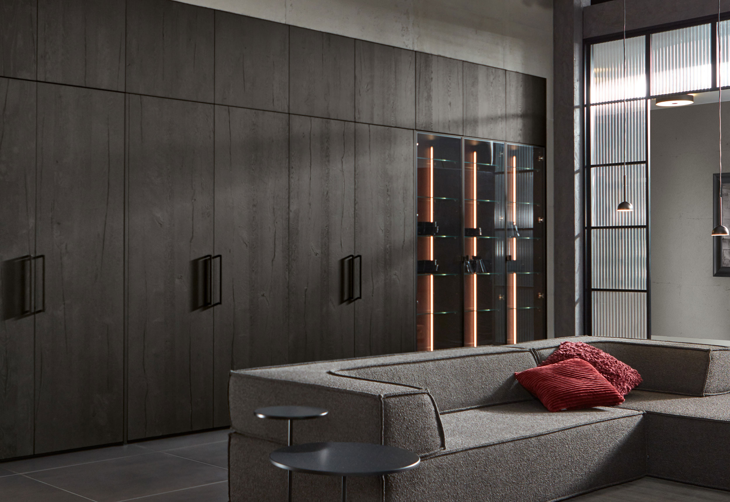 Designküche im Schrank geschlossen